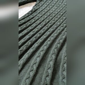 Beautiful JH Design Hunter Green Cable Knit Dress. Size M Petite